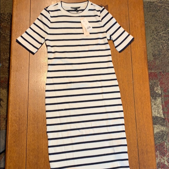 Banana Republic Dresses & Skirts - Banana Republic XSP black and white midi dress.